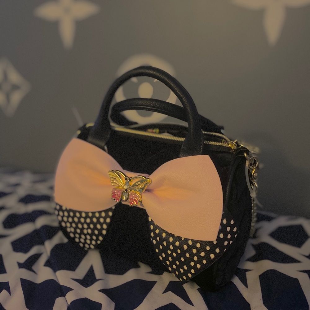 betsey johnson purse